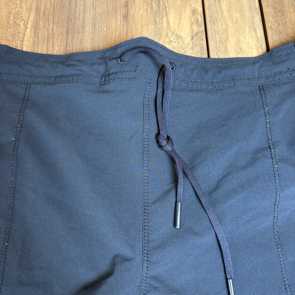 Lands End Sport Women 16 Black Athletic Shorts Gorpcore Activewear Stretch - Picture 6 of 12